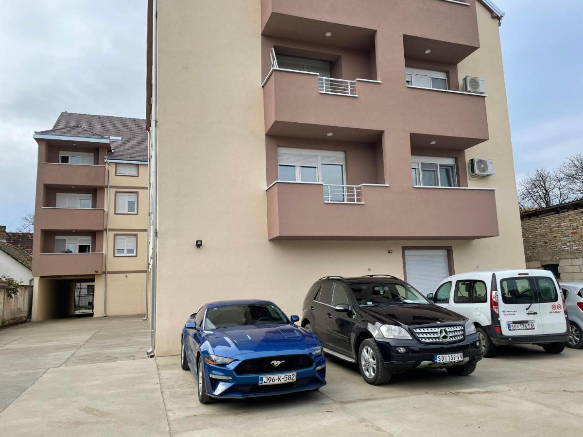 Apartmani Sombor Eksteriør bilde